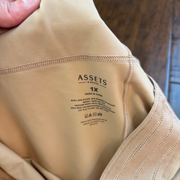 Spanx Assets Shaping Shorts Tan Sz 1X Shapewear - Picture 5 of 5